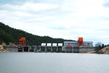 中電投江西三和躍洲水電站、峽山水電站項(xiàng)目發(fā)電機(jī)電阻柜運(yùn)行良好